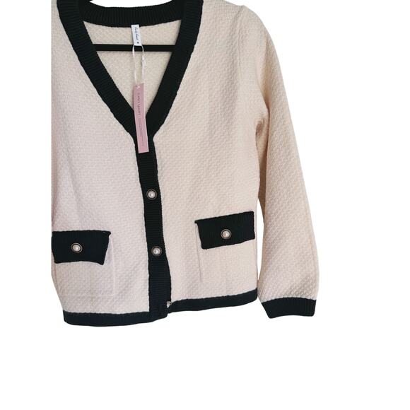 NWT Casly Lamiit V-Neck Cream Cardigan Sweater M Pearl Button Academia Preppy - Picture 11 of 14